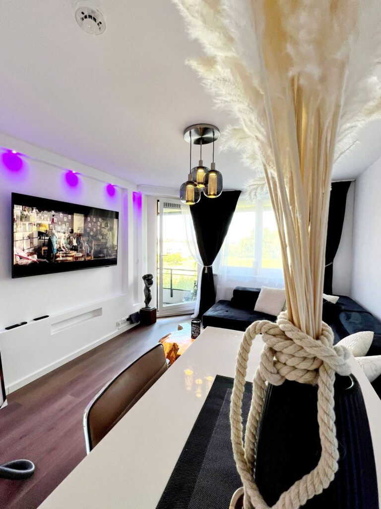 Gemütliches Wohnzimmer in der Ferienwohnung Trave Panorama